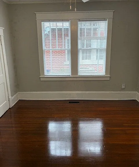 313 S Summit St — Photo 11