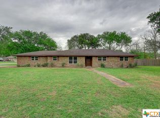 902 Fairview St, Victoria, TX 77904