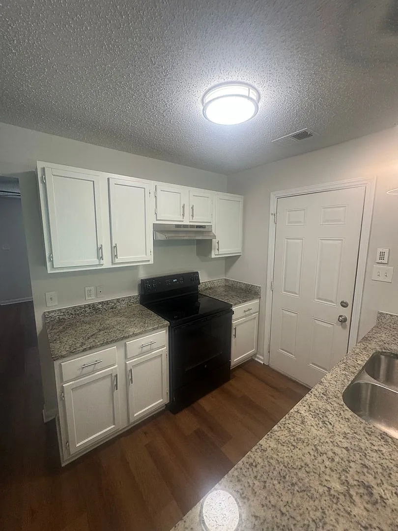 Welcome to 4567 Addington Drive! — Photo 3