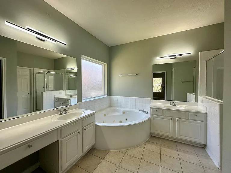 9222 Memorial Grove Dr — Photo 12