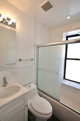 Rented by Vertical Real Estate LLC | media 4