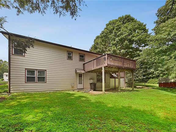 4th image of 33 Mi Anna Dr