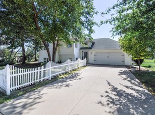 1702 Fox Valley Dr SW, Rochester, MN 55902