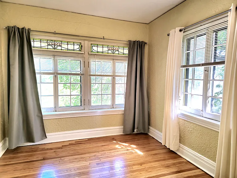 7208 Forsyth Blvd — Photo 14