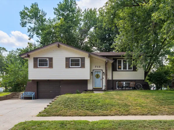 713 N 12th St, Blair, NE 68008