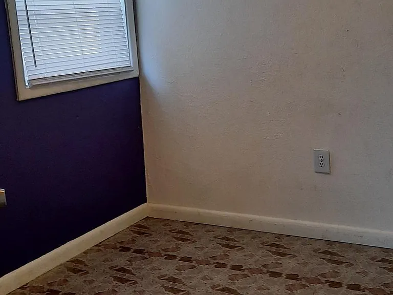 1065 W Madrona Ave — Photo 5