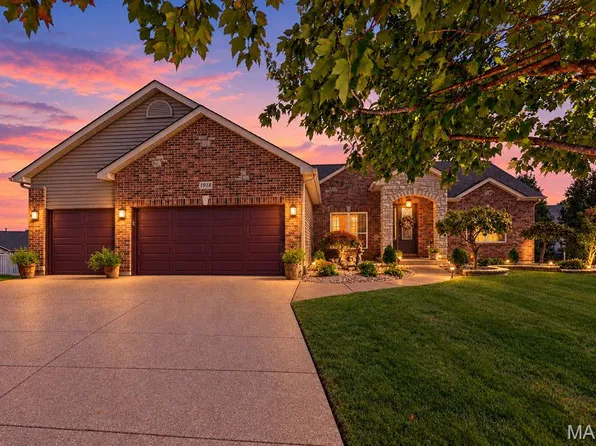 1918 Homefield Prairie Ct, O'Fallon, MO 63366