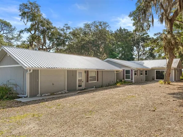 8621 S Lakeshore Point, Floral City, FL 34436