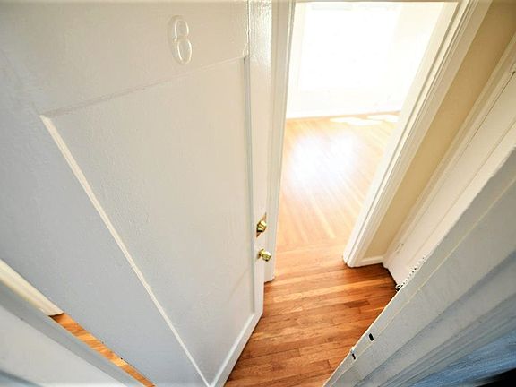 2nd image of 721 40th St #6