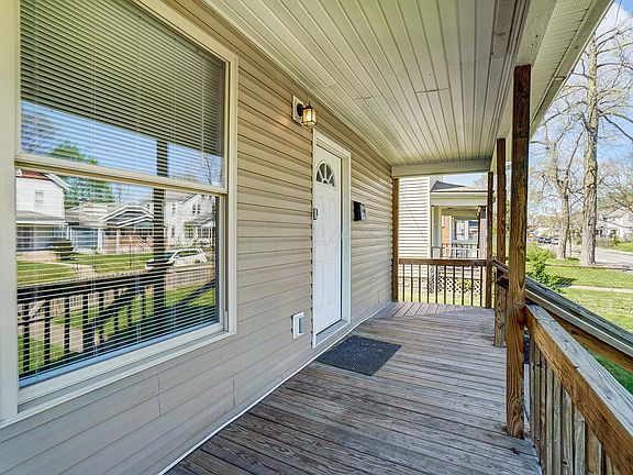 2nd image of 147 Whitethorne Ave