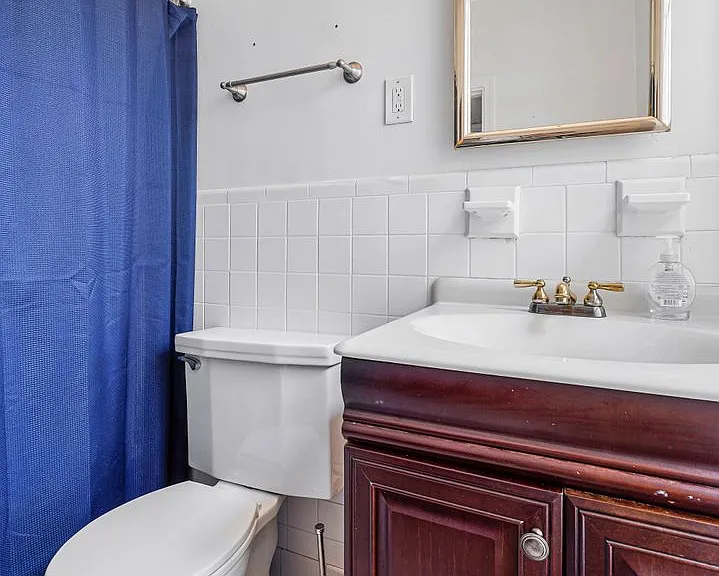 117 E St SE #302 — Photo 8