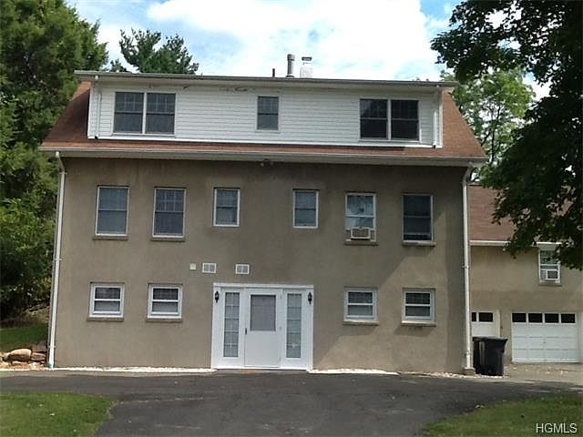 1st image of 3 Clover Ct APT 5