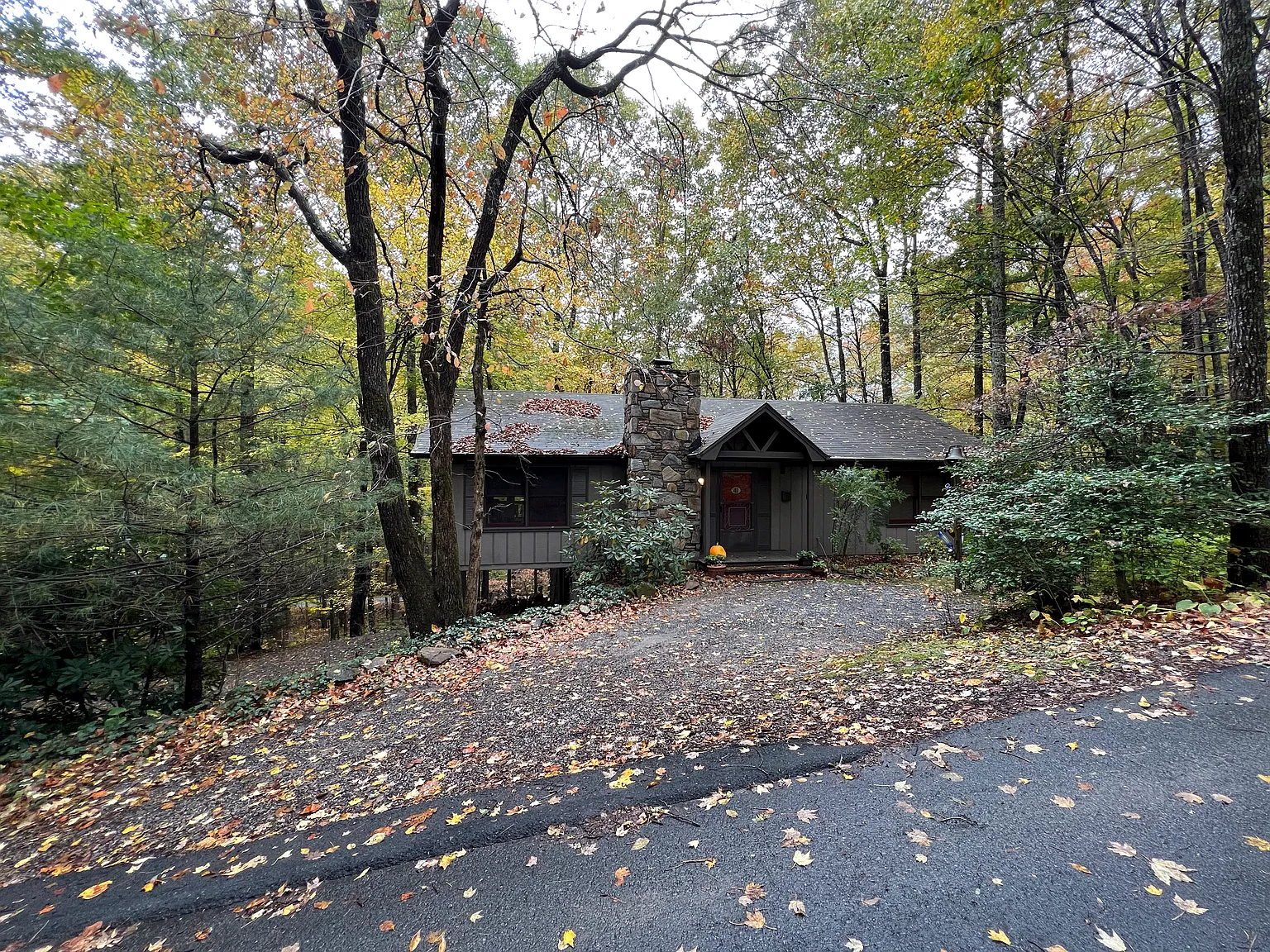 3 bed, 2.5 bath, 1611 sqft, $2,000 — Photo 2