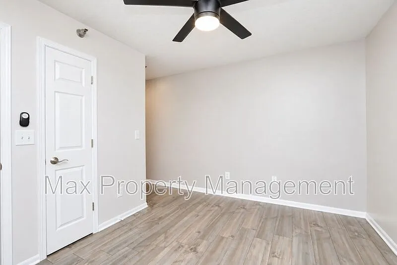 2 bed, 2.0 bath, 938 sqft, $1,400 — Photo 2