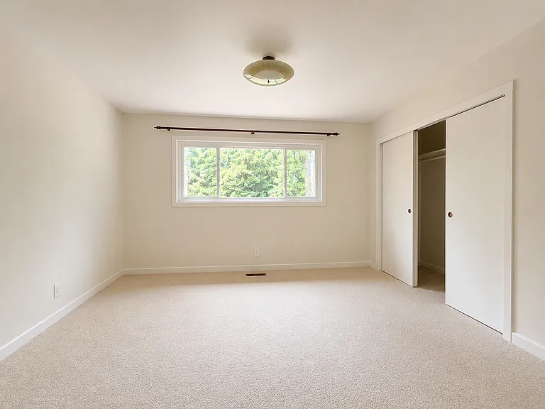 179 E Creek Dr — Photo 8