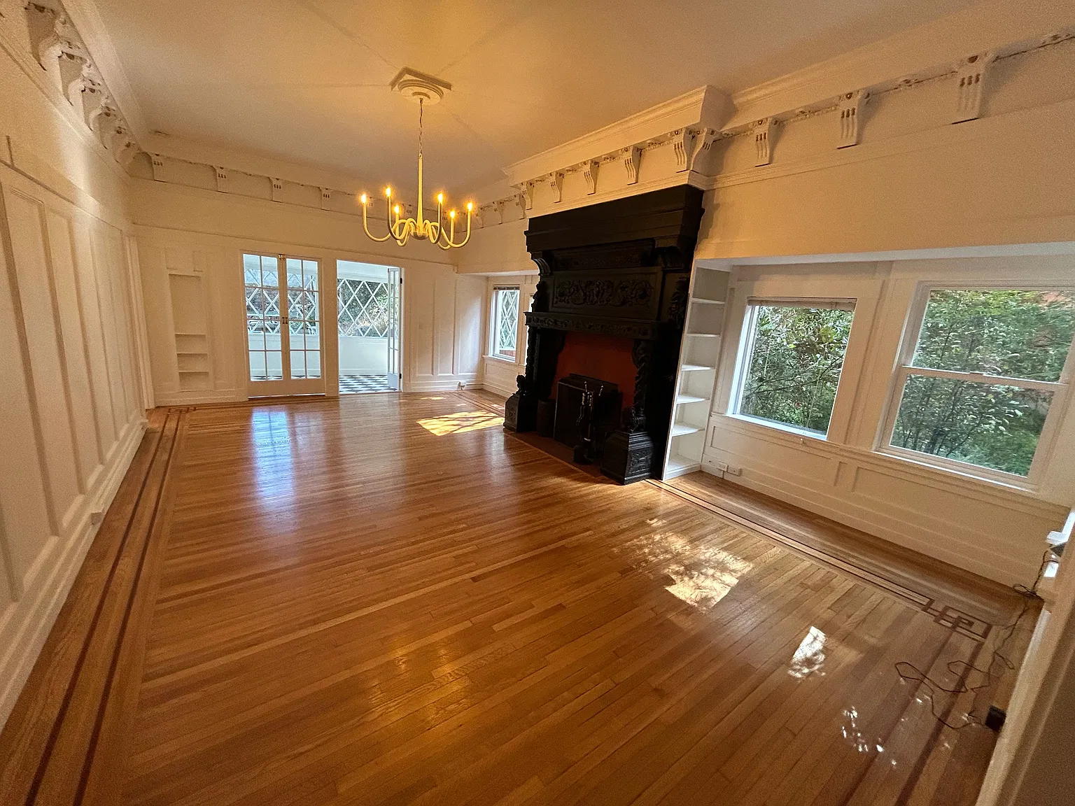 964 Ashbury St — Photo 3