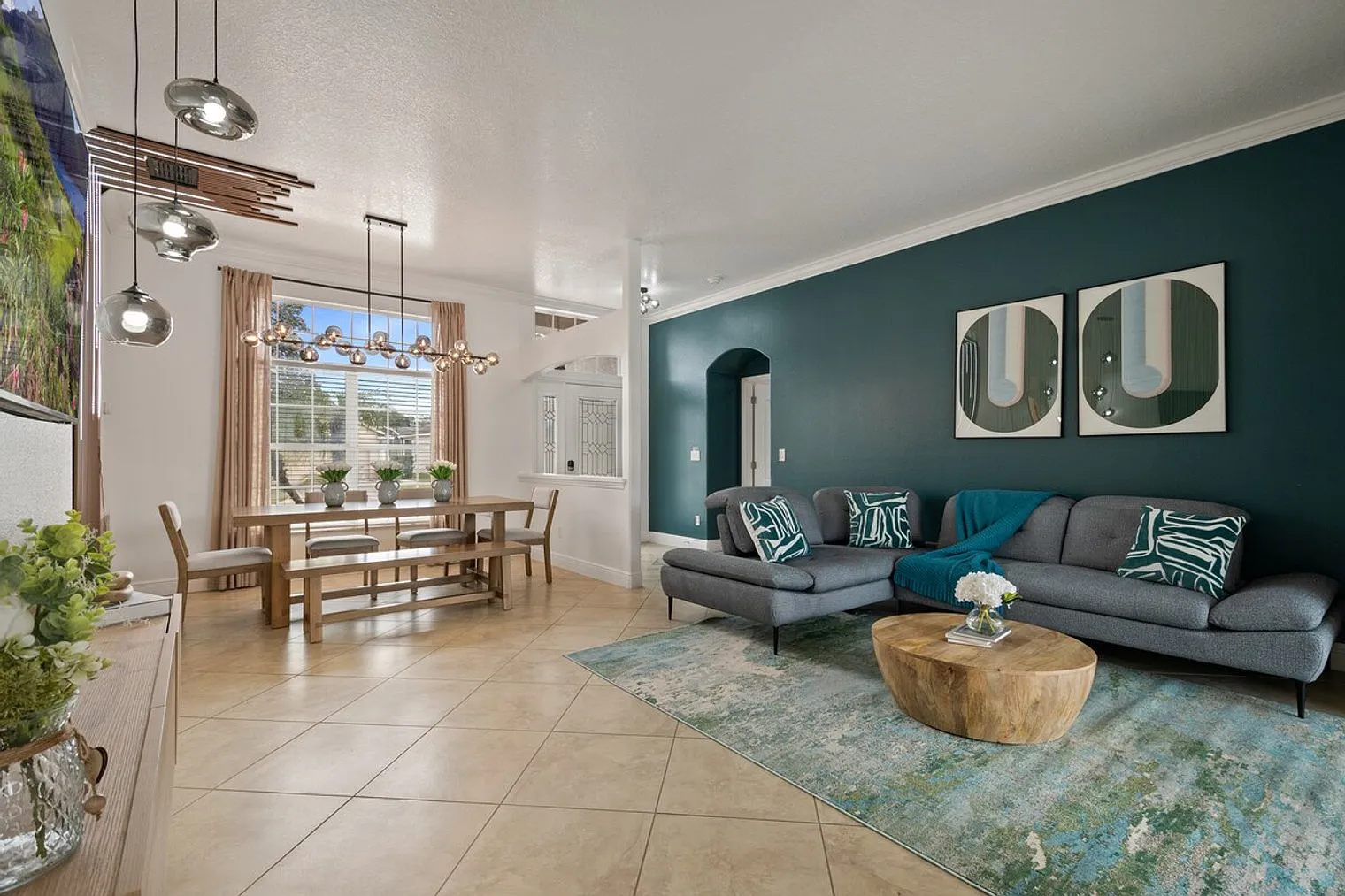 4 bed, 3.0 bath, $16,684 — Photo 1