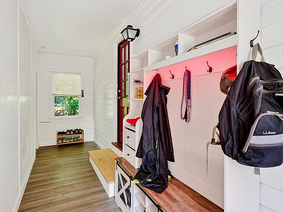 5th image of 532 Oak Street
