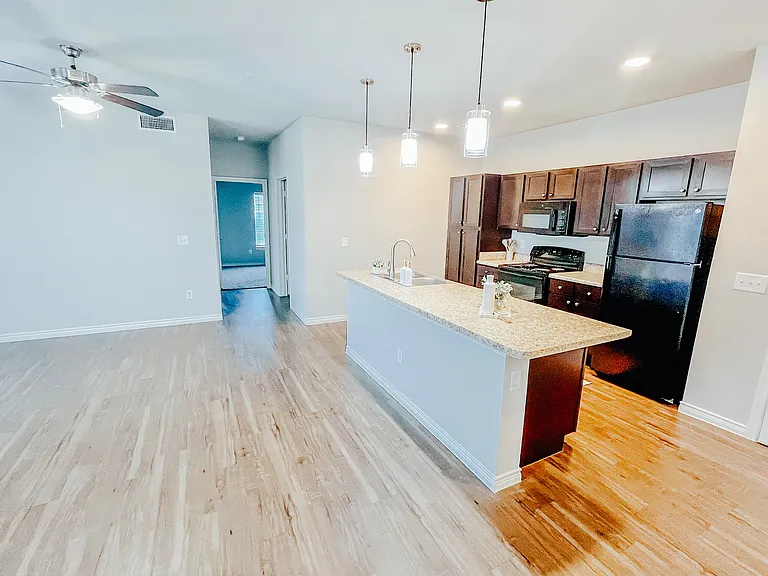 Canyon House — Photo 72