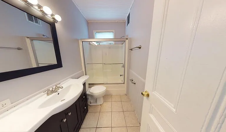 1412 E Genesee St — Photo 7