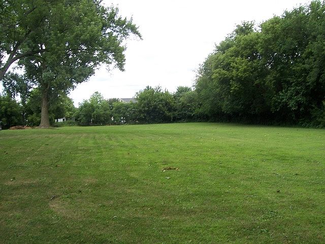1- acre on Queen Anne Street