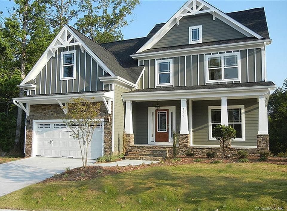 2nd image of 21 Edgewater Cir