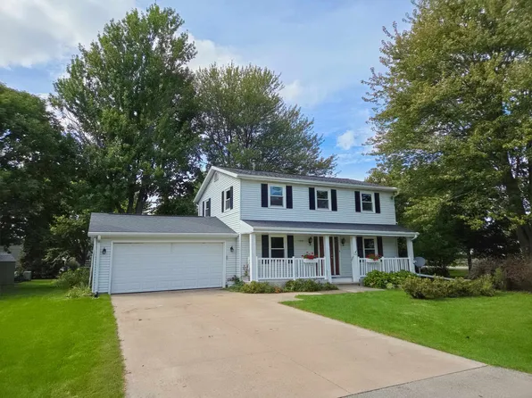 1310 Stead Dr, Menasha, WI 54952
