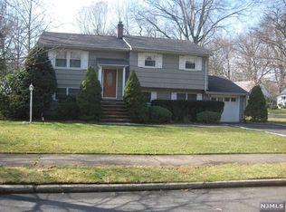 677 Alanon Rd, Ridgewood, NJ 07450