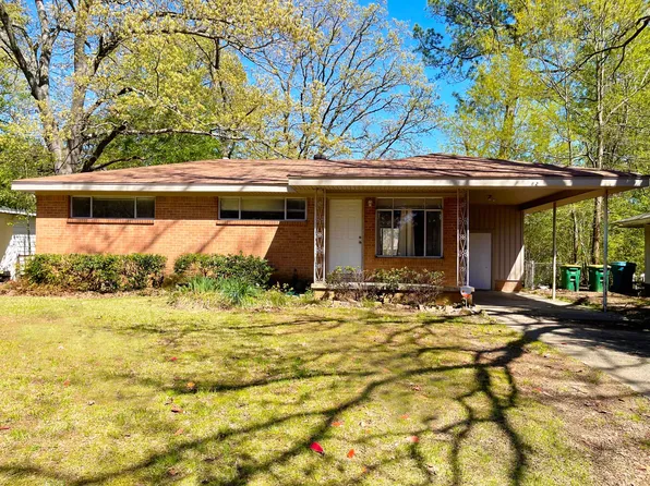 82 Broadmoor Dr, Little Rock, AR 72204