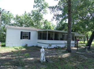 116 S 2nd Ave, Interlachen, FL 32148