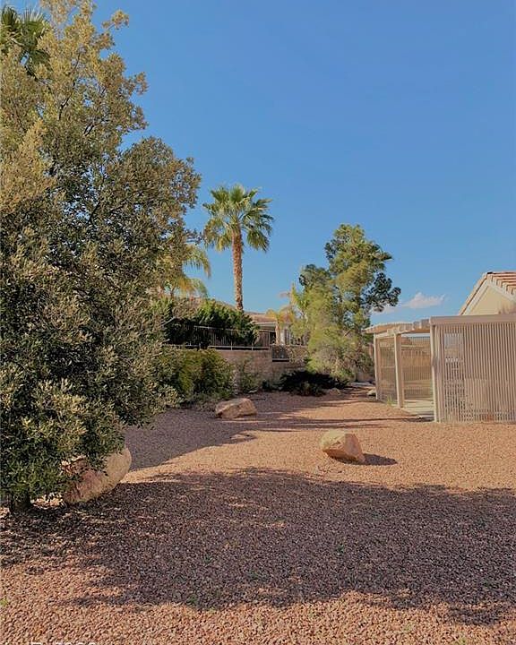 2nd image of 445 Pelican Bay Ct