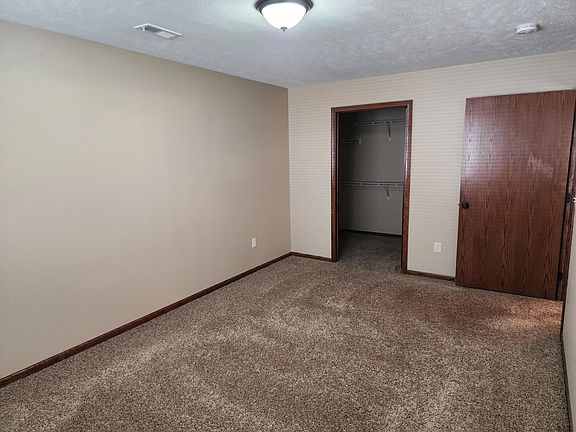 4th image of 706 Kennedy Dr APT 4