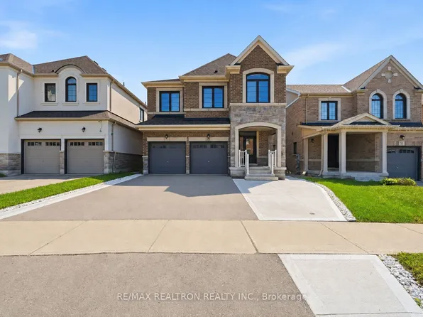 55 Bartram Cres #B, Bradford West Gwillimbury, ON L3Z 4L8