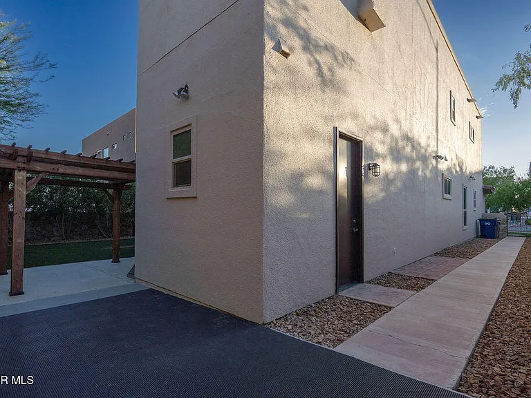 1276 Desert Night St — Photo 44