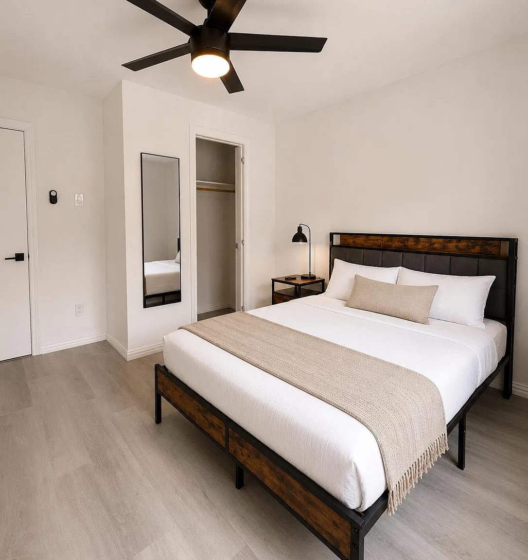 4 bed, 3.0 bath, 2108 sqft, $849 — Photo 2