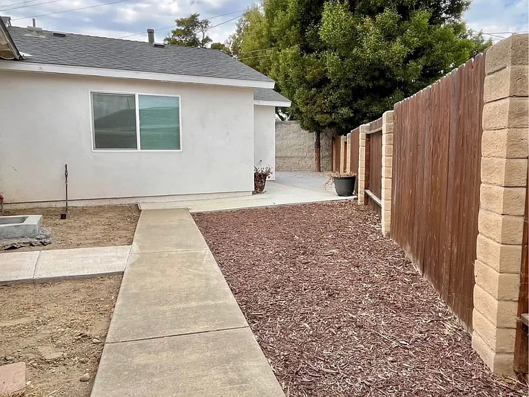 1839 N Vine St #A — Photo 7