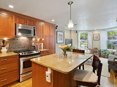 137 Pembroke St #1, Boston, MA, 02118