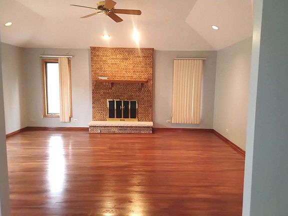 3rd image of 5609 Riverview Dr