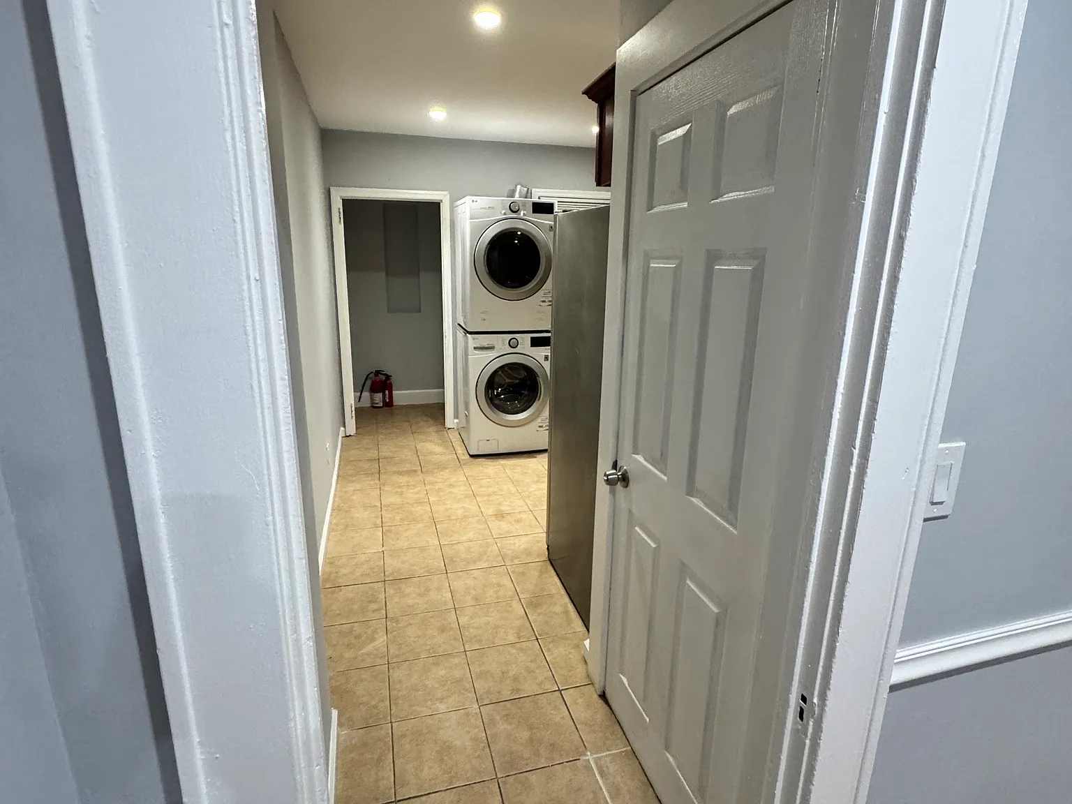 125 Shepard Ave — Photo 4