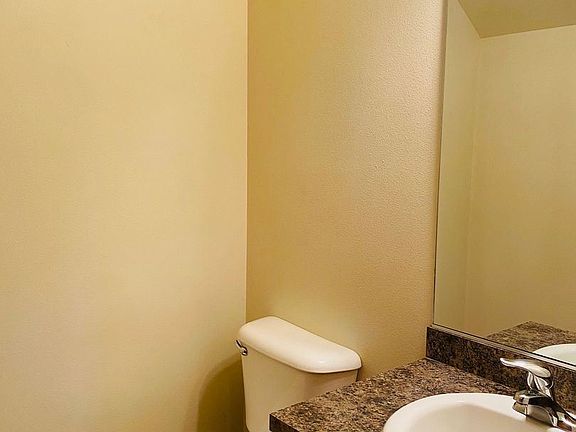 4th image of 8115 NE 36th Ct