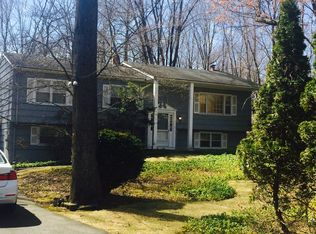 97 Bayberry Dr, Mahwah, NJ 07430