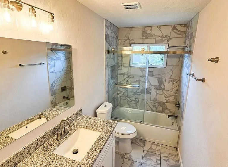 9327 Leader St — Photo 16