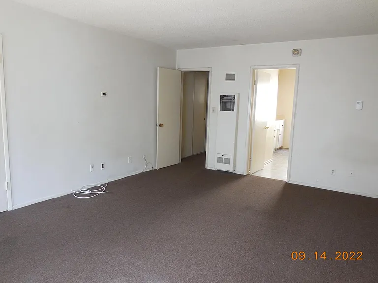 724 S Sycamore Ave #102 — Photo 10