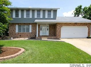 1842 Esic Dr, Edwardsville, IL 62025