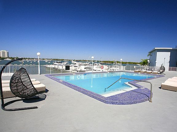 3rd image of 7904 West Dr APT 701