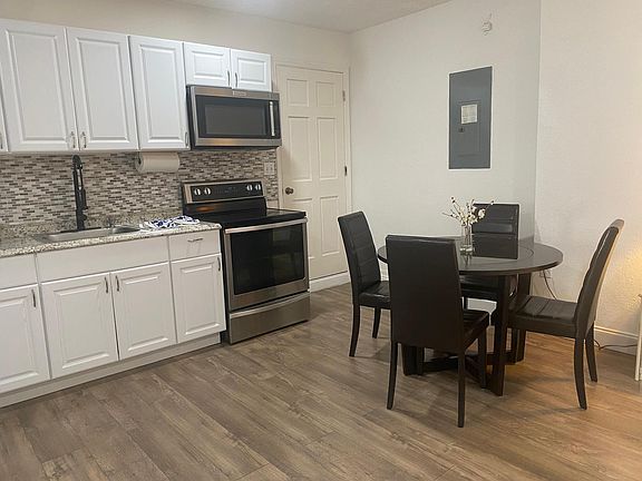 4th image of 12500 Tillingham Ct