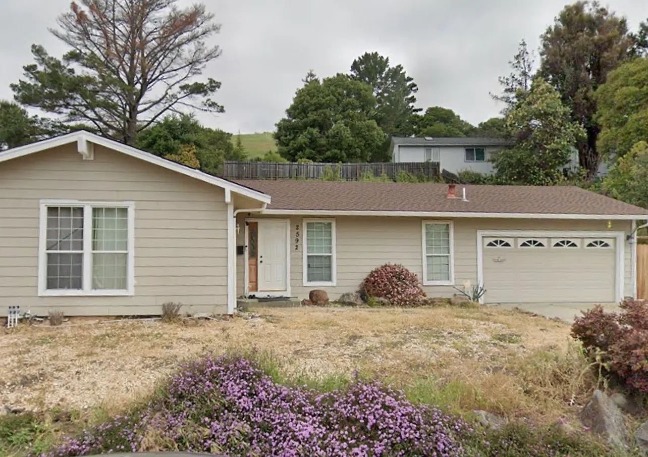 3 bed, 1258 sqft, $3,400 — Photo 1