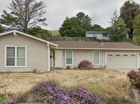 2592 Santa Barbara Dr, Pinole, CA 94564