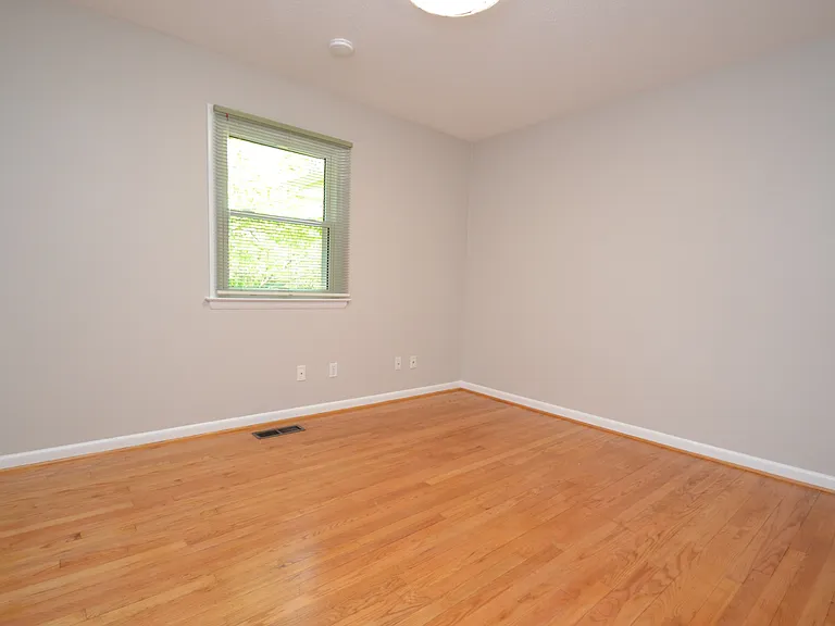 806 Kingswood Dr — Photo 22