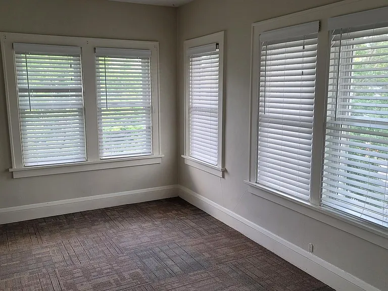 595 Syndicate St N — Photo 12